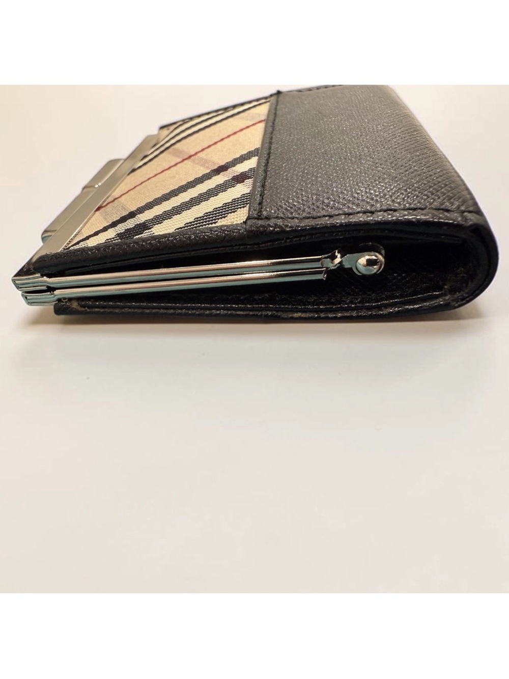 Burberry Kiss-lock Coin Purse in iconic Nova Check
Canvas - Picture 3 of 7